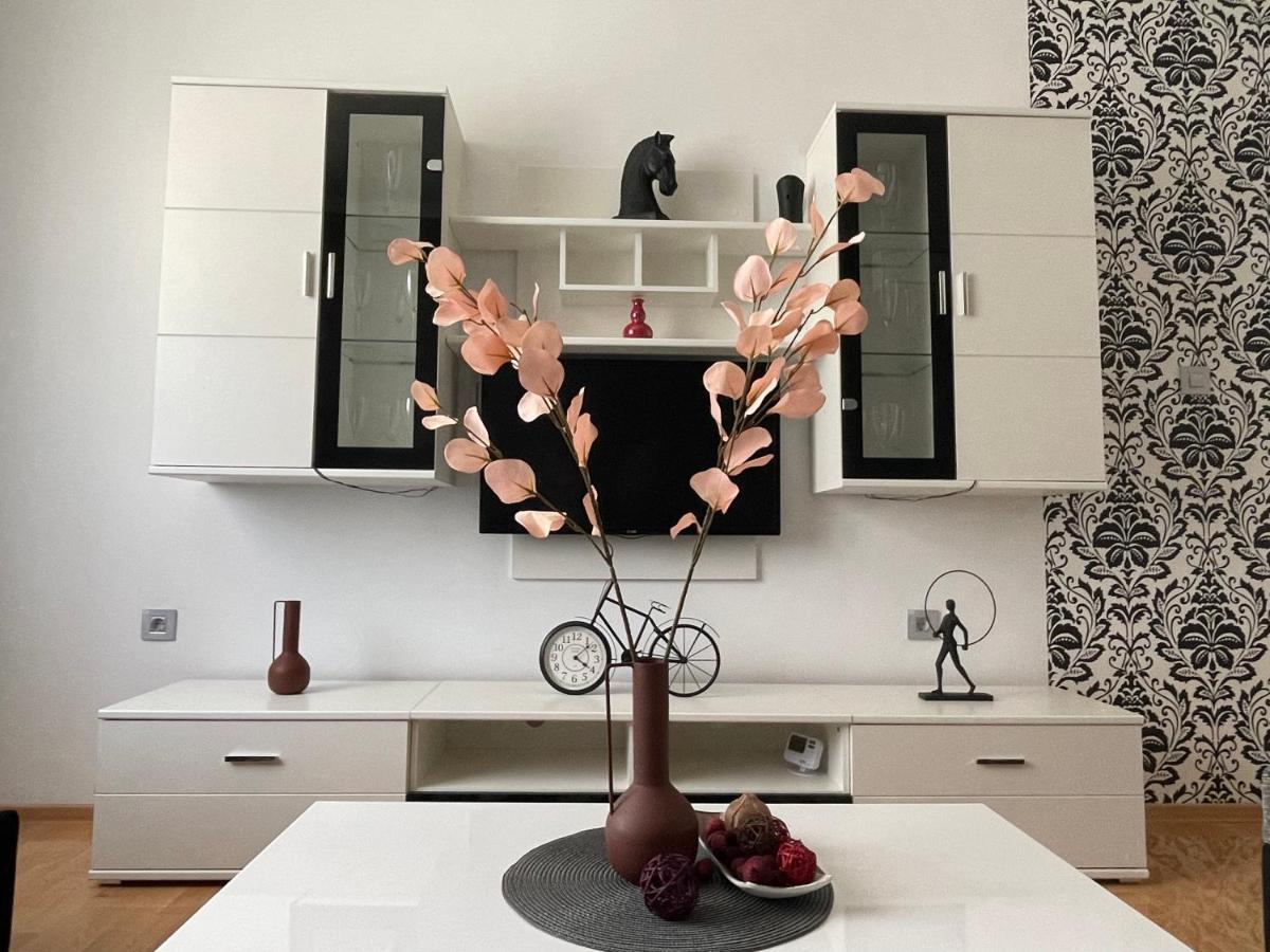 Apartman Tara Subotica Exteriör bild